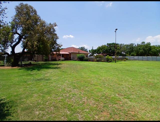 3 BEDROOM HOUSE FOR SALE IN RIVERSDALE